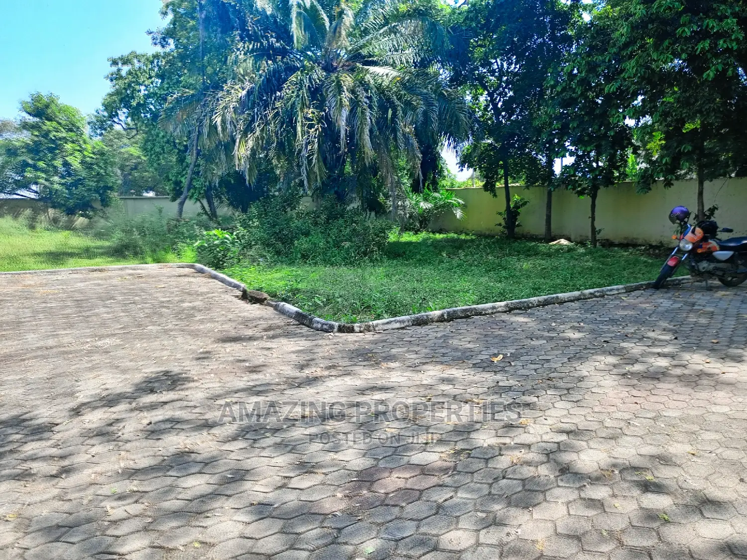 1 Acre Land For Sale At Ridge in North Ridge