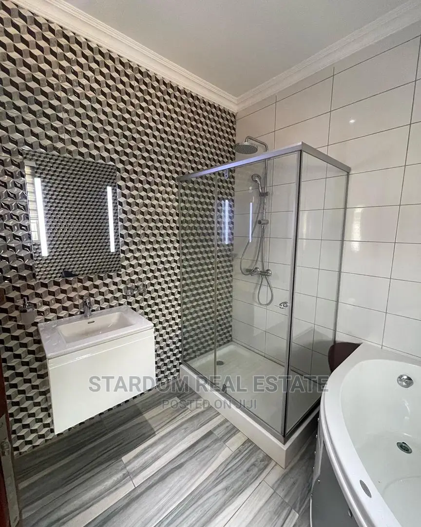 Furnished 3bdrm Duplex in East Legon for Rent in East Legon