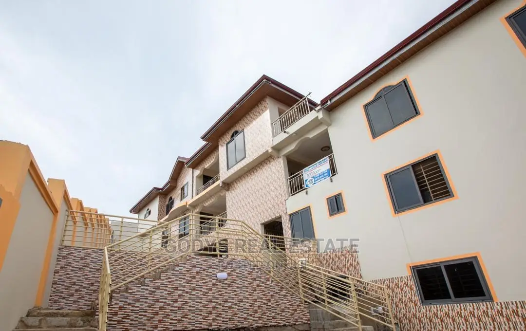 2bdrm Apartment in Old Barrier, Weija for rent in Weija