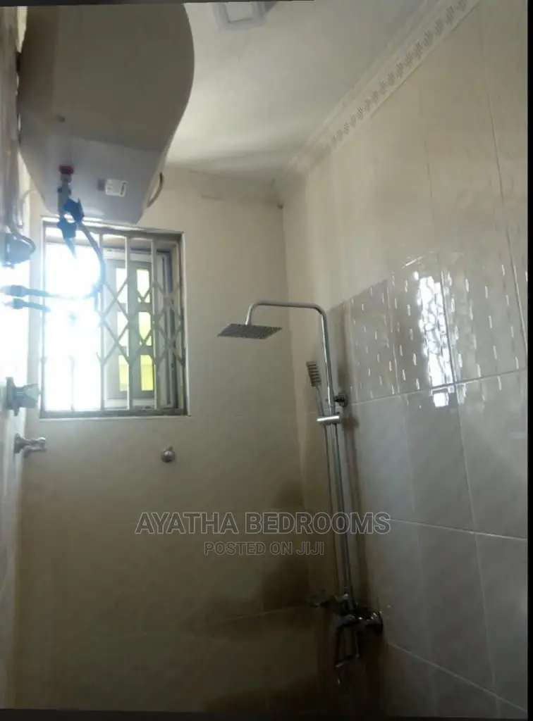 4bdrm House in Ayathar Bedroom, New Town for Sale in New Town