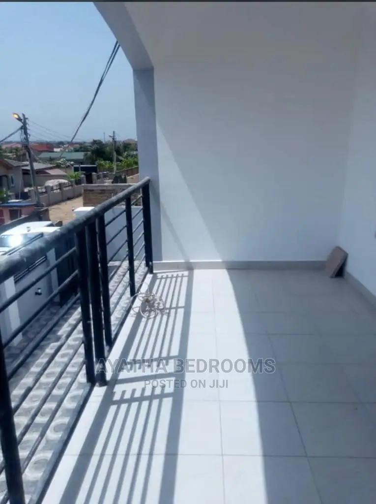 4bdrm House in Ayathar Bedroom, New Town for Sale in New Town