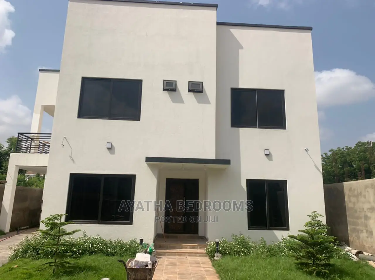 4bdrm House in Ayathar Bedroom, New Town for Sale in New Town