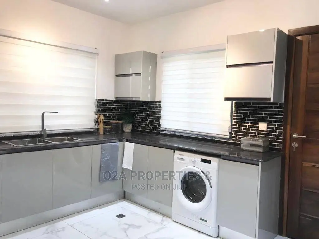 4bdrm House in Baatsona Total for sale in Baatsona Total