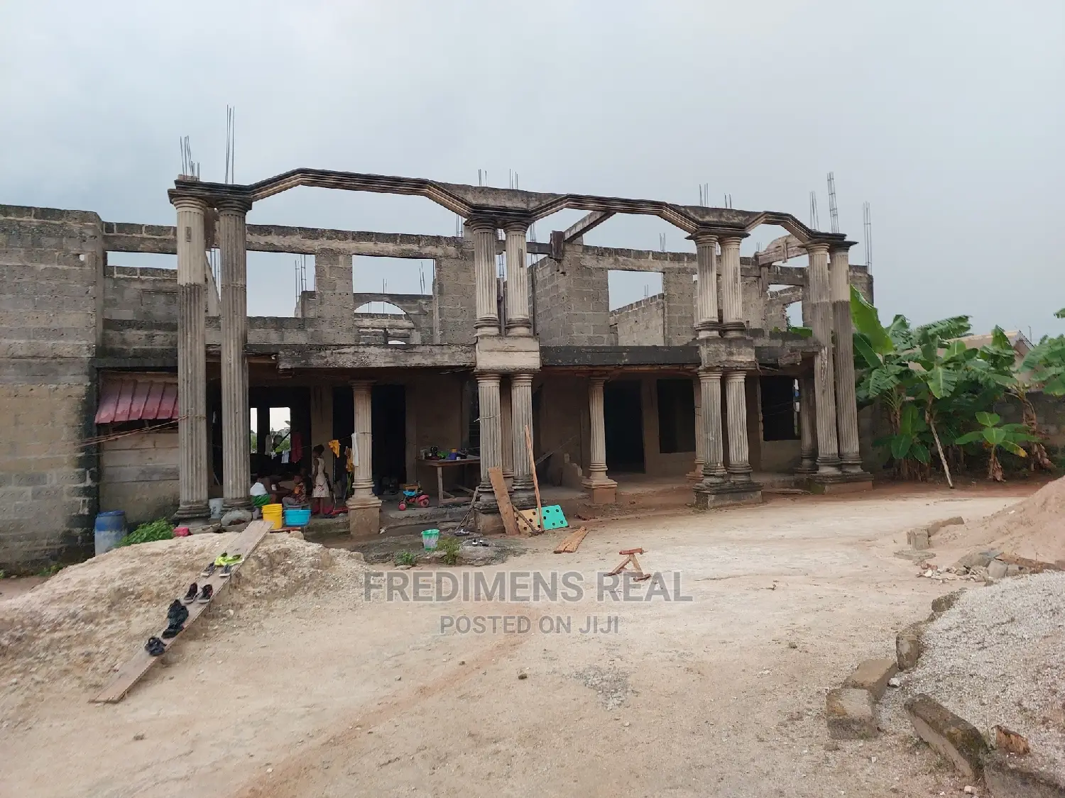 8bdrm Apartment in Fredimens Real, Kumasi Metropolitan for Sale in Kumasi Metropolitan