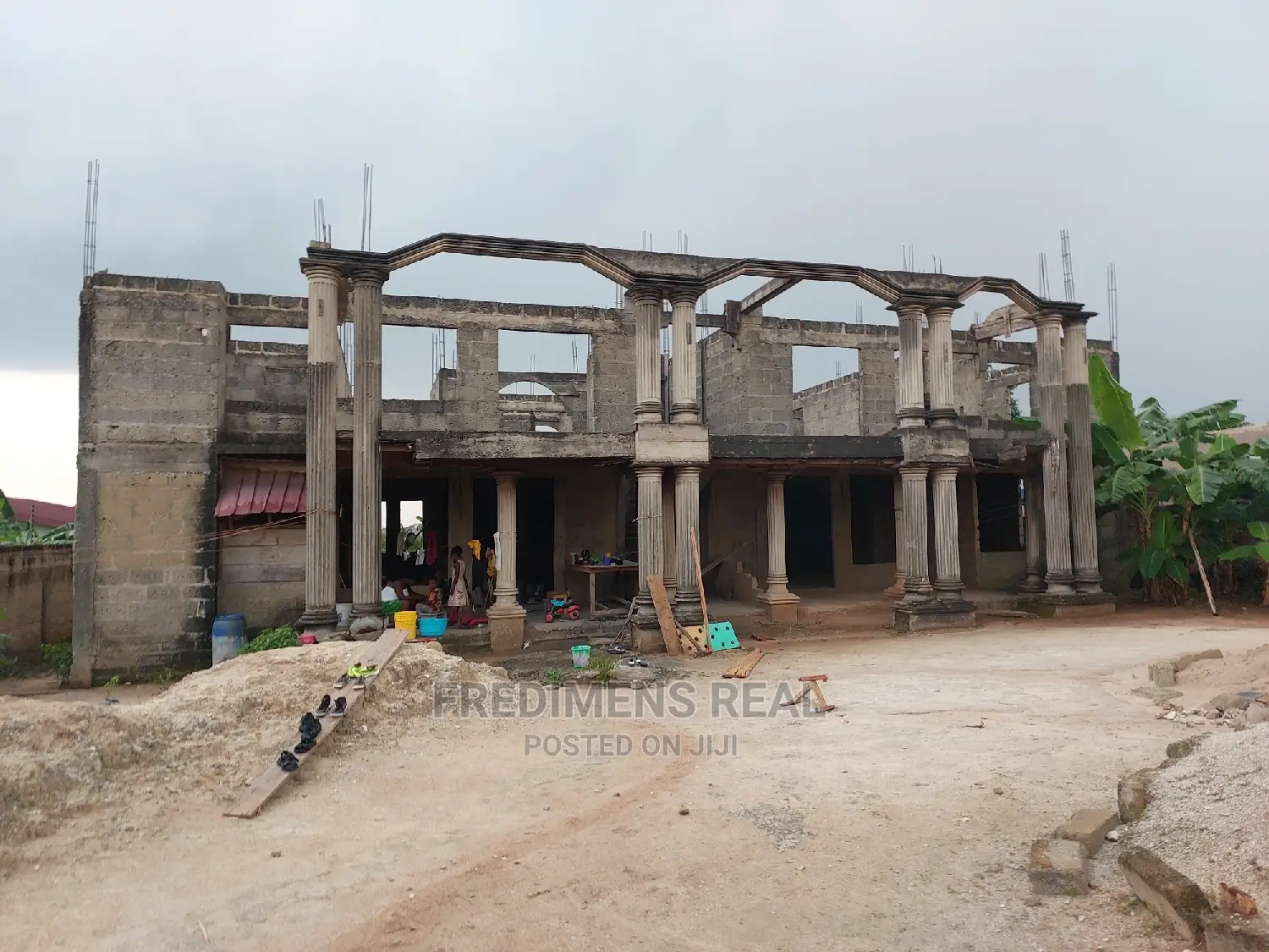 8bdrm Apartment in Fredimens Real, Kumasi Metropolitan for Sale in Kumasi Metropolitan