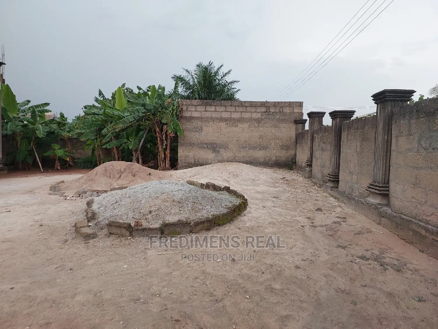 8bdrm Apartment in Fredimens Real, Kumasi Metropolitan for Sale in Kumasi Metropolitan