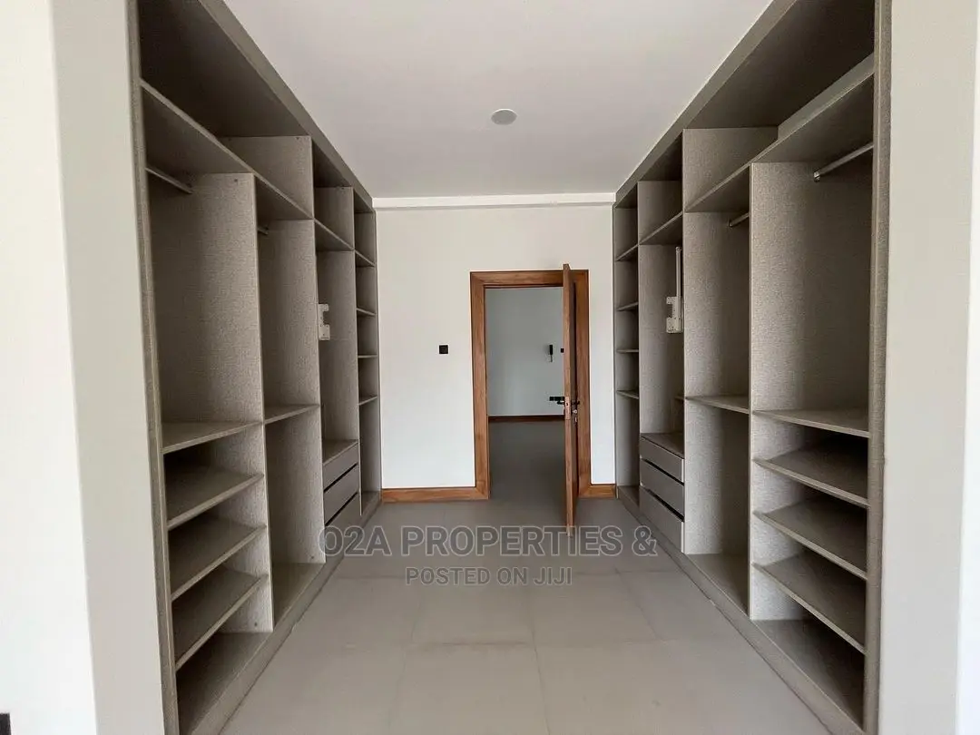 3bdrm House in Labone Junction for Rent in Labone Junction