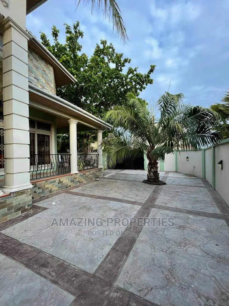 Furnished 4bdrm House in Labone for Sale in Labone