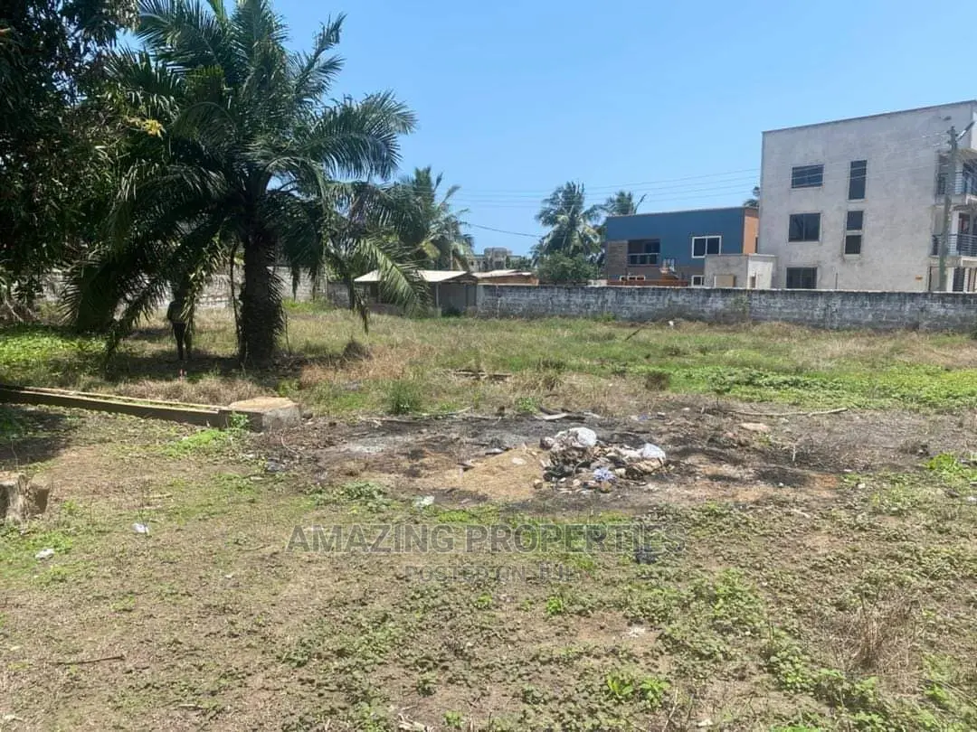 For Sale at Prampram Close to Roadside.
Land Size 10 Acres in Accra Metropolitan