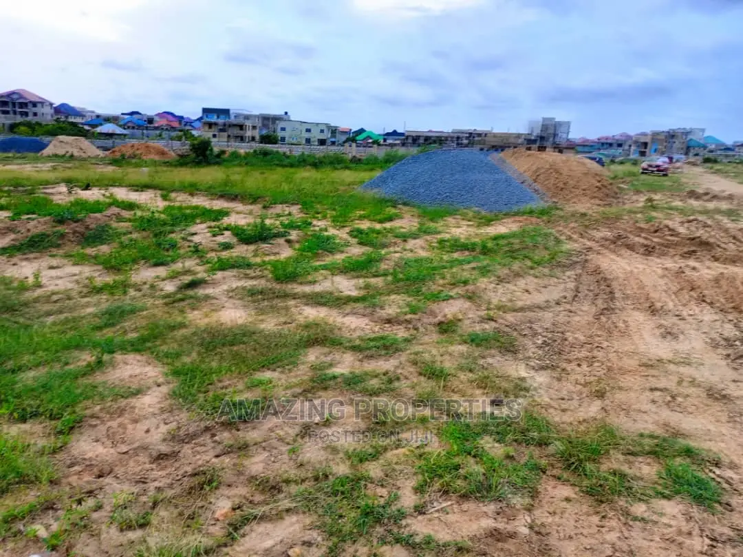 10 Registered Plots of Land at Sakumono Estate in Spintex