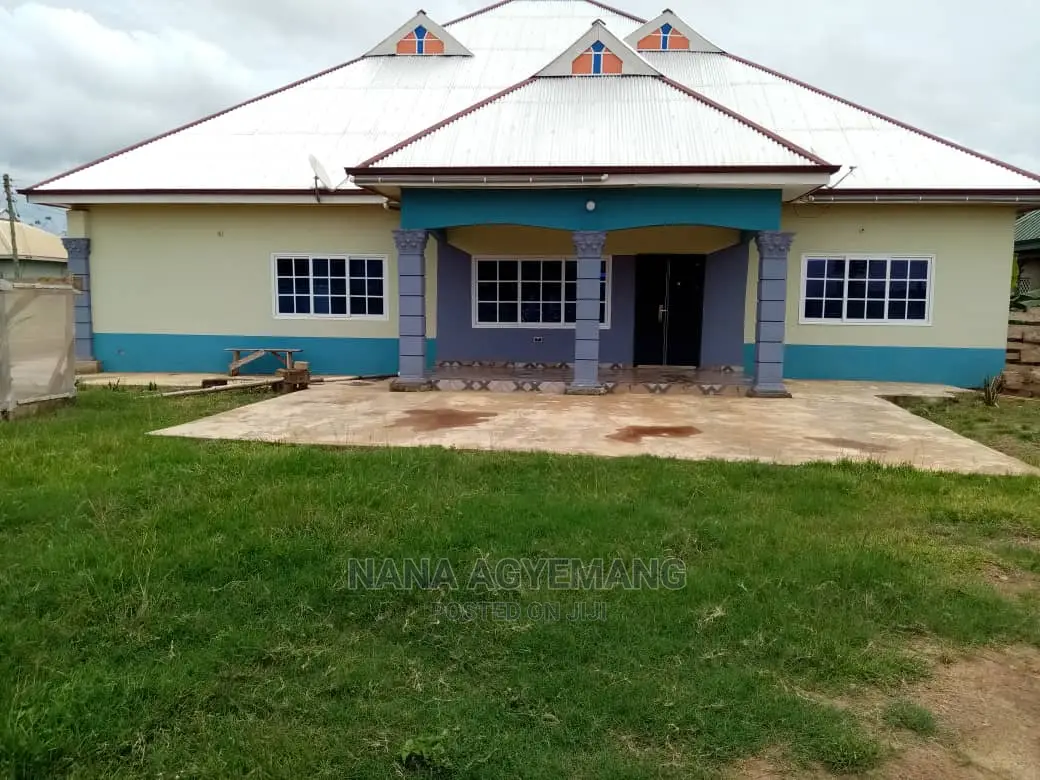 Furnished 6bdrm Block of Flats in Asuakwa Liberation, Sunyani Municipal in Sunyani Municipal