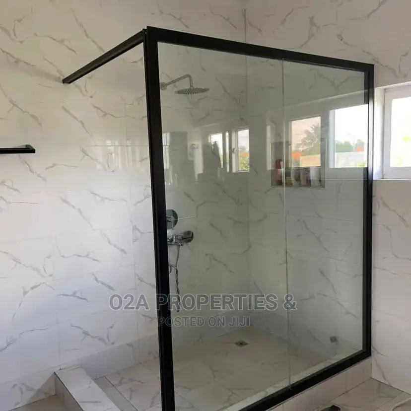 4bdrm House in Baatsona Total for Sale in Baatsona Total