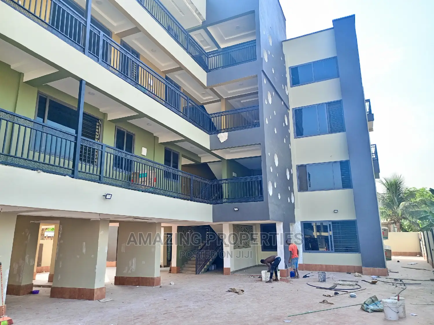 2bdrm House in 2 Bedrooms Available for rent in Spintex