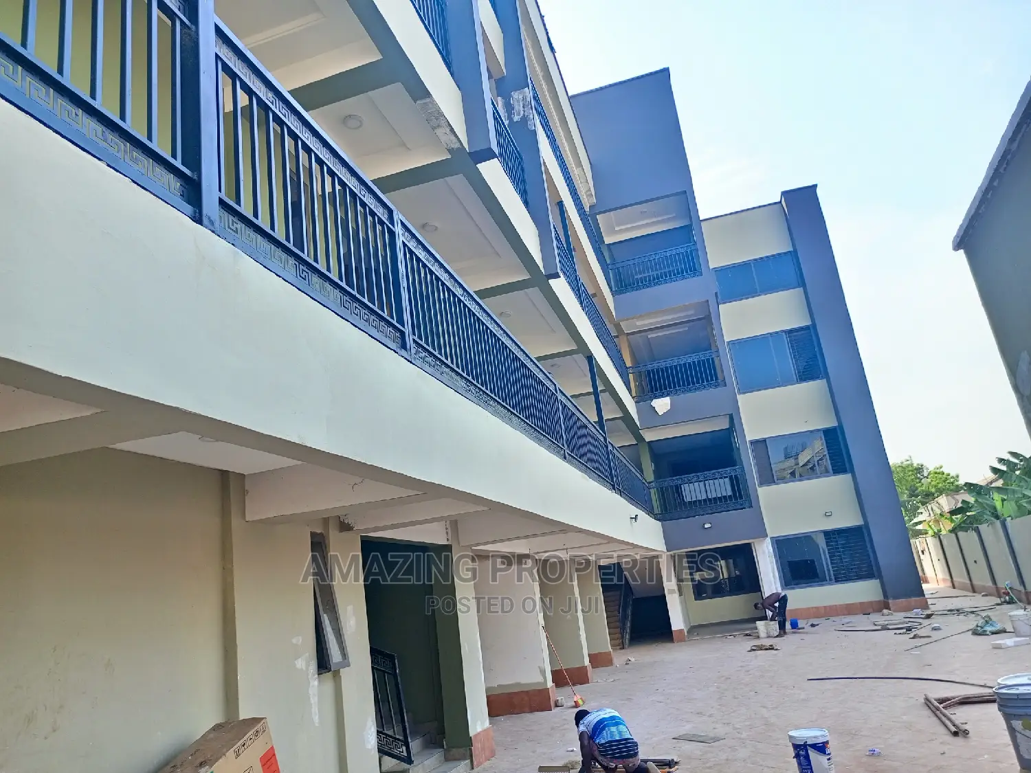 2bdrm House in 2 Bedrooms Available for rent in Spintex