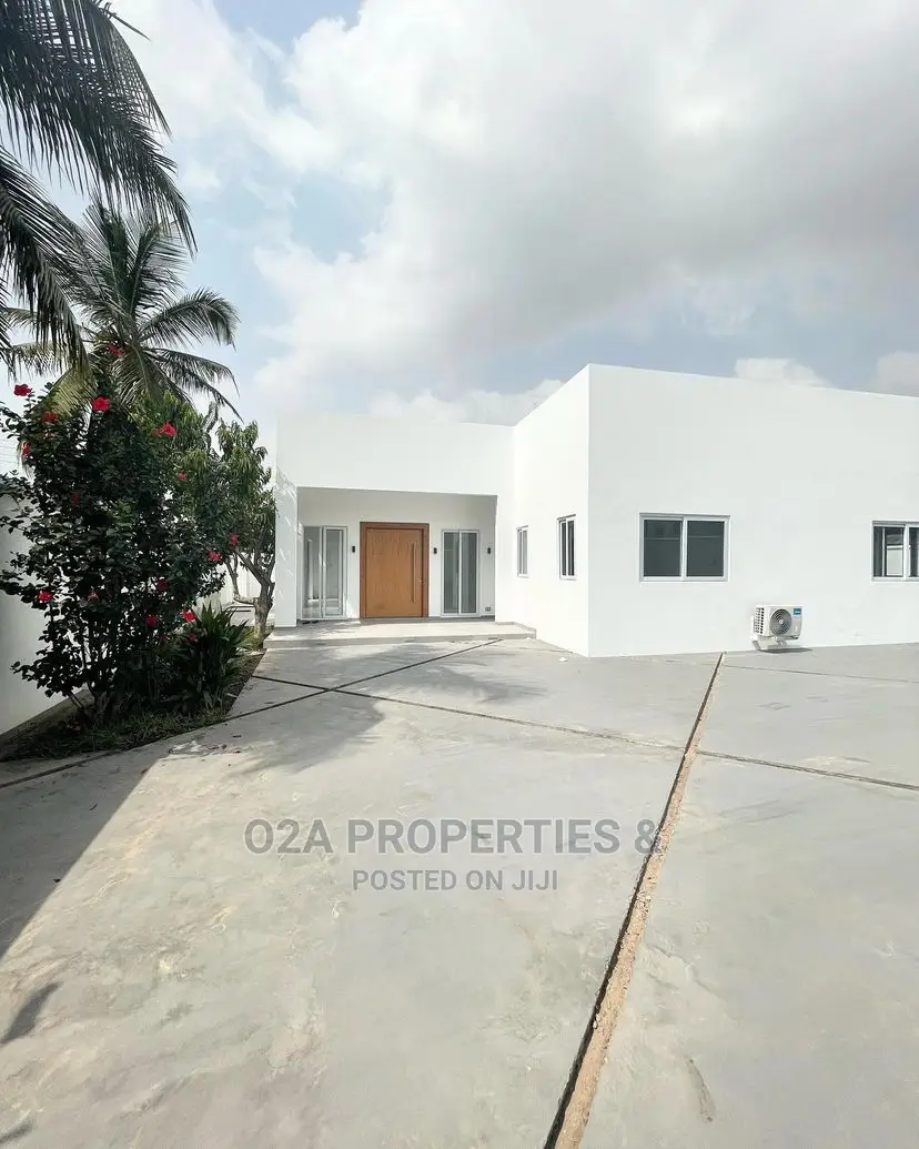 4bdrm House in Labone Junction for Rent in Labone Junction