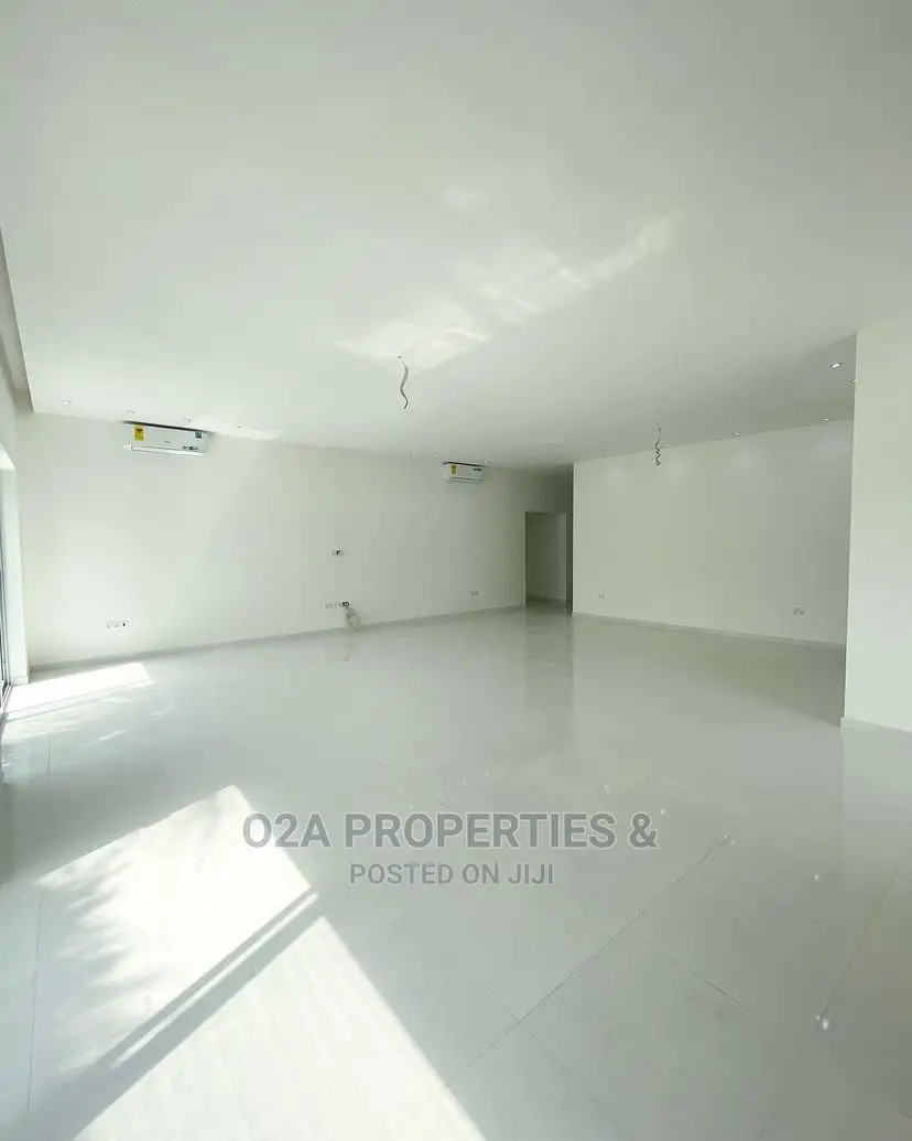 4bdrm House in Labone Junction for Rent in Labone Junction
