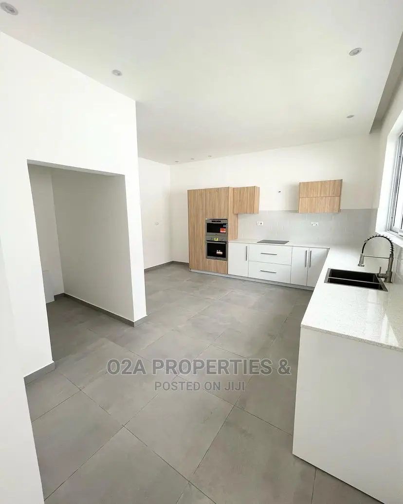 4bdrm House in Labone Junction for Rent in Labone Junction