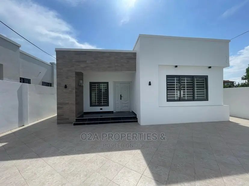 3bdrm House in Baatsona Total for sale in Baatsona Total