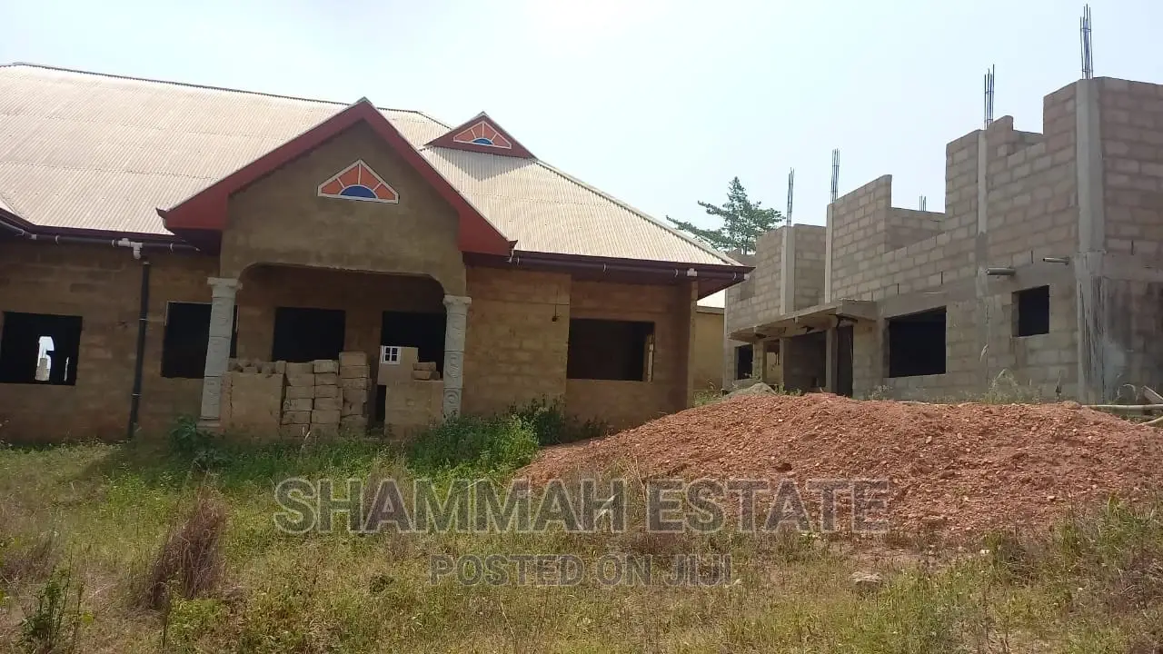 4bdrm Apartment in Aiding Estate, Sunyani Municipal for sale in Sunyani Municipal