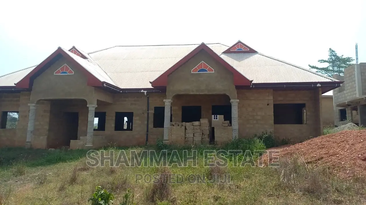4bdrm Apartment in Aiding Estate, Sunyani Municipal for sale in Sunyani Municipal