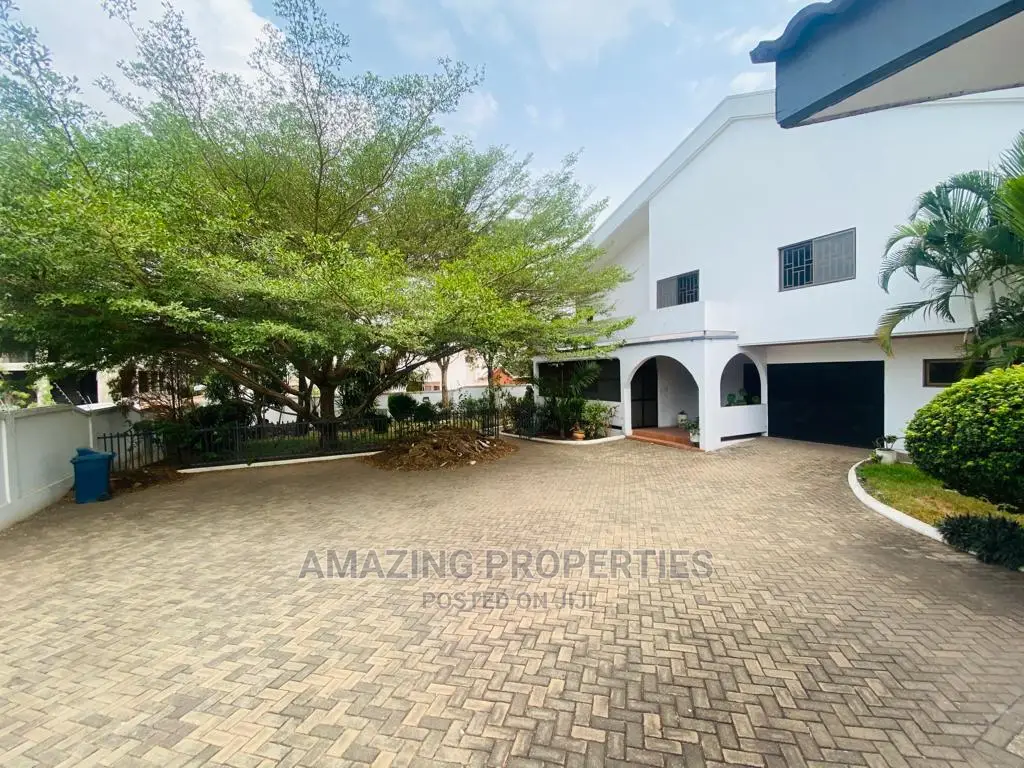 4bdrm House in Airport Residential Area for Sale in Airport Residential Area