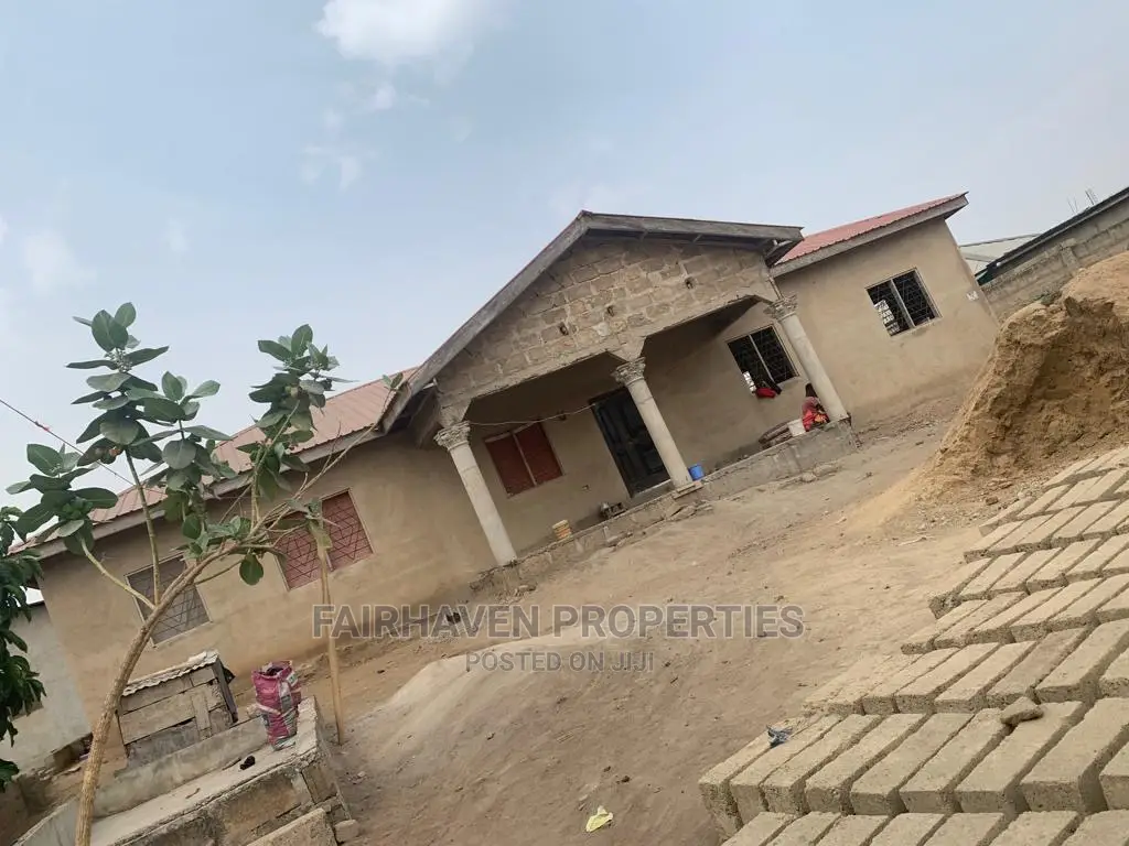 3bdrm House in Kasoa for Sale in Kasoa