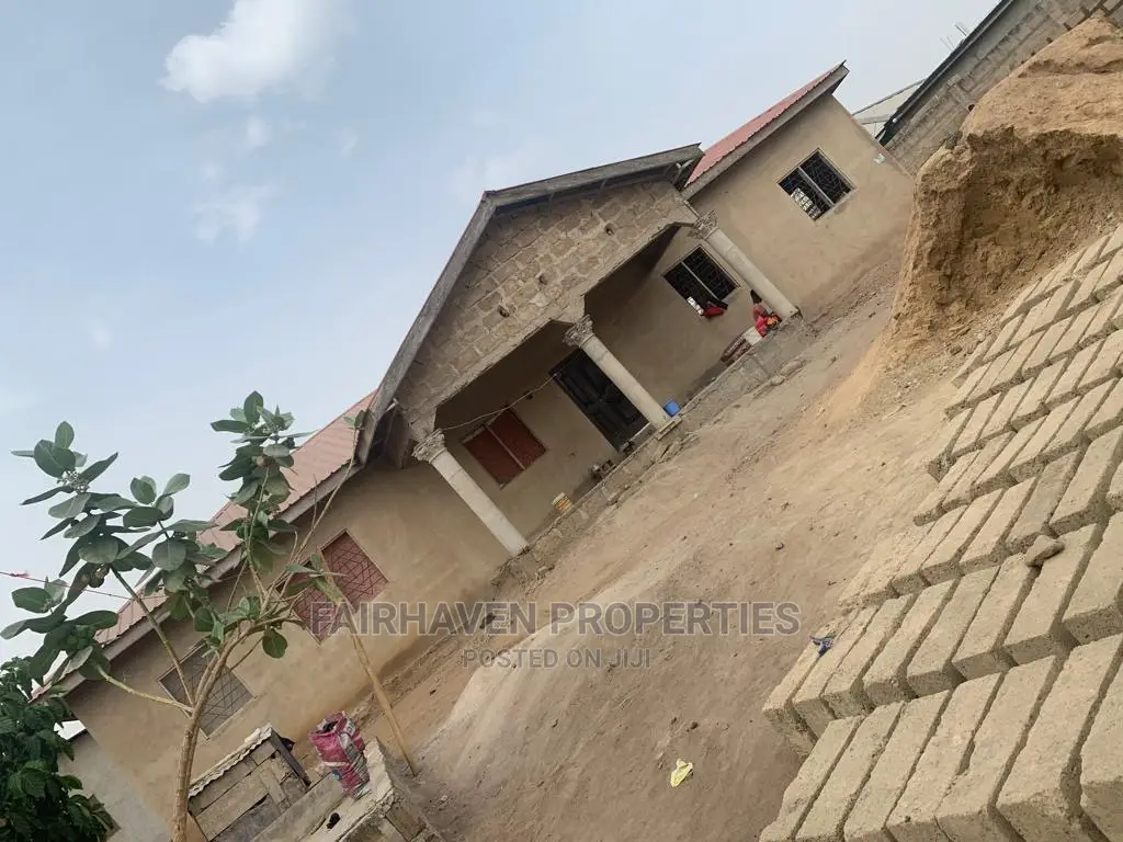 3bdrm House in Kasoa for Sale in Kasoa