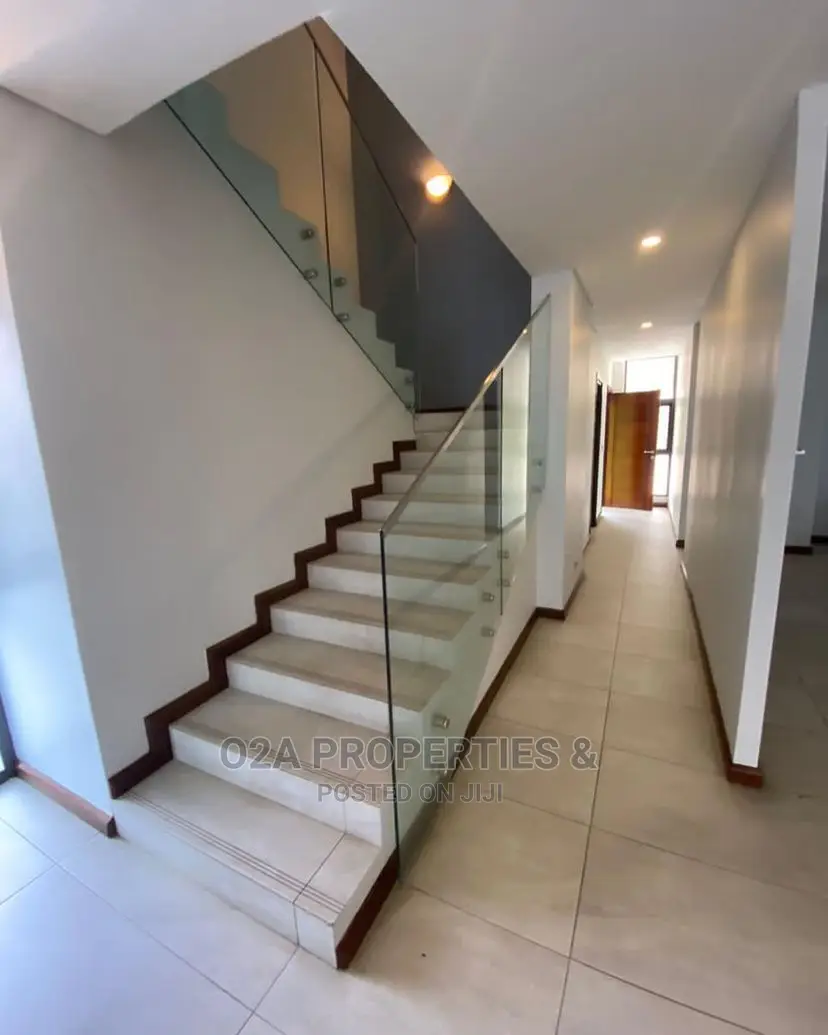 3bdrm House in Airport Residential Area for Rent in Airport Residential Area