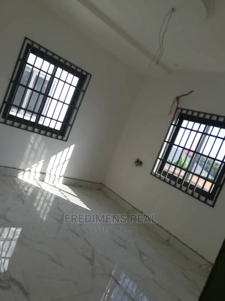 4bdrm House in Fredimens Real, Kumasi Metropolitan for Sale in Kumasi Metropolitan