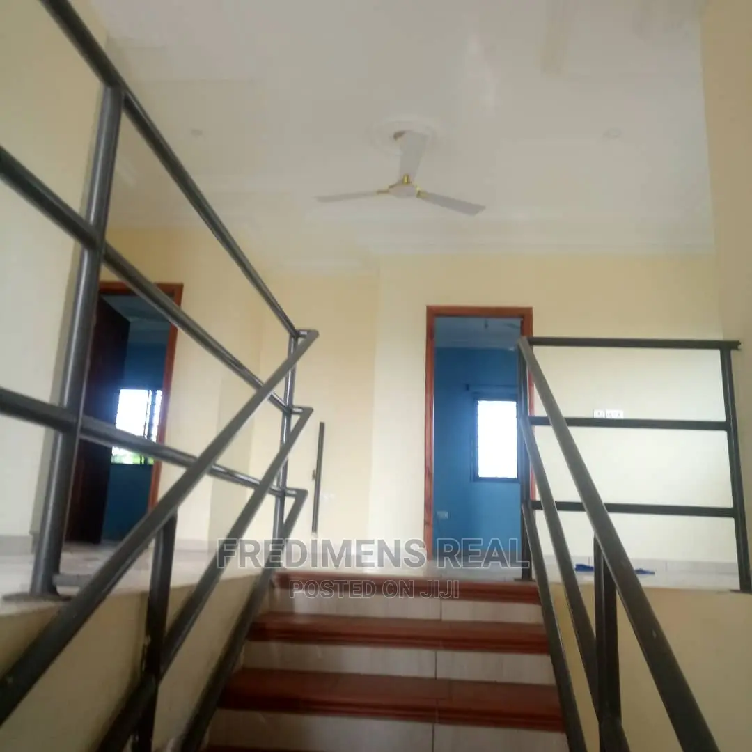 4bdrm House in Fredimens Real, Kumasi Metropolitan for Sale in Kumasi Metropolitan
