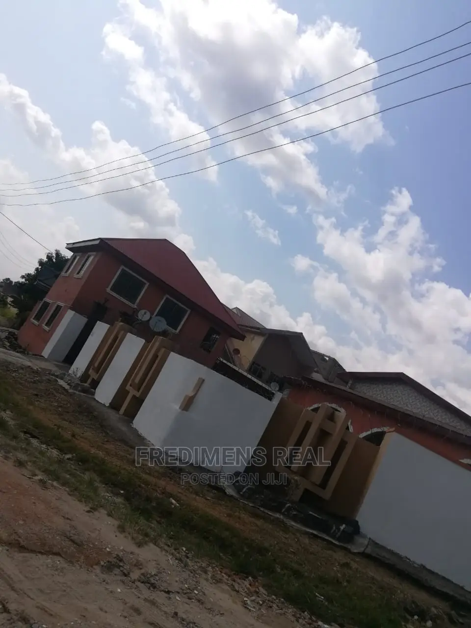 6bdrm House in Fredimens Real, Kumasi Metropolitan for Sale in Kumasi Metropolitan