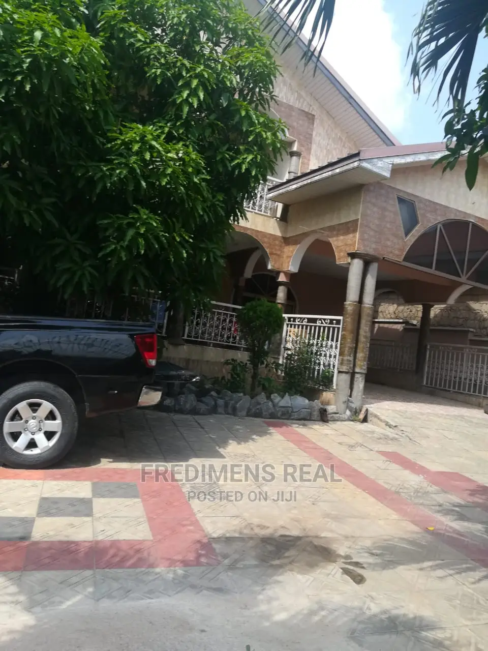 6bdrm House in Fredimens Real, Kumasi Metropolitan for Sale in Kumasi Metropolitan