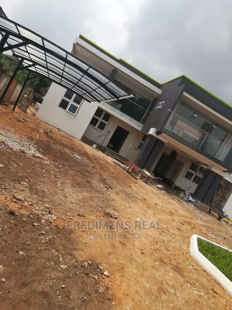 8bdrm Apartment in Fredimens Real, Kumasi Metropolitan for Sale in Kumasi Metropolitan