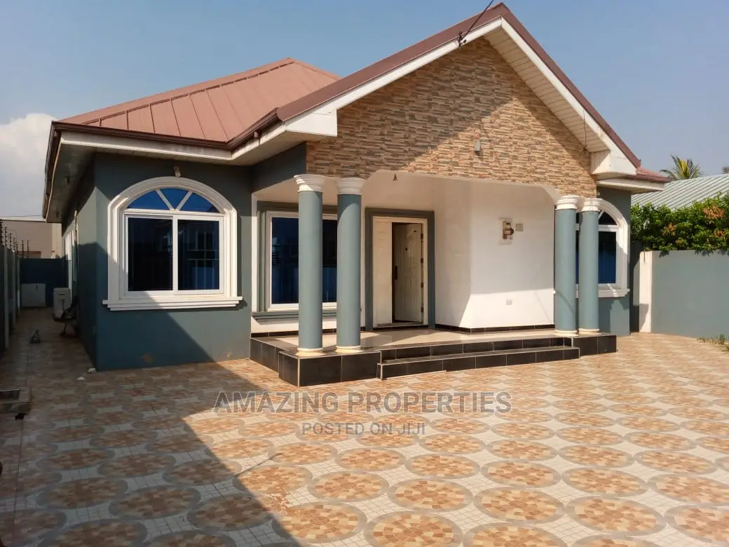 3bdrm House in Spintex Coaster for rent in Spintex