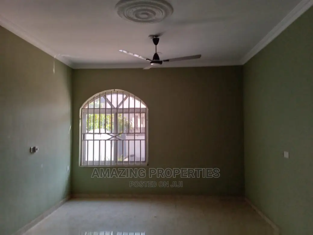 3bdrm House in Spintex Coaster for rent in Spintex