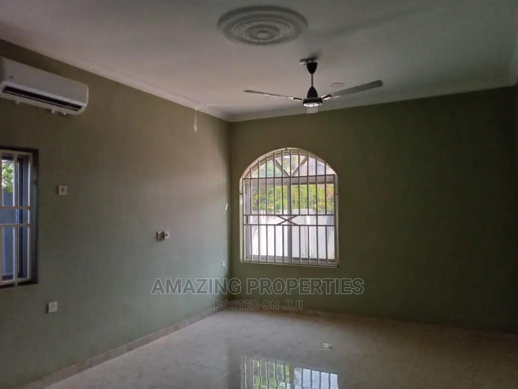 3bdrm House in Spintex Coaster for rent in Spintex