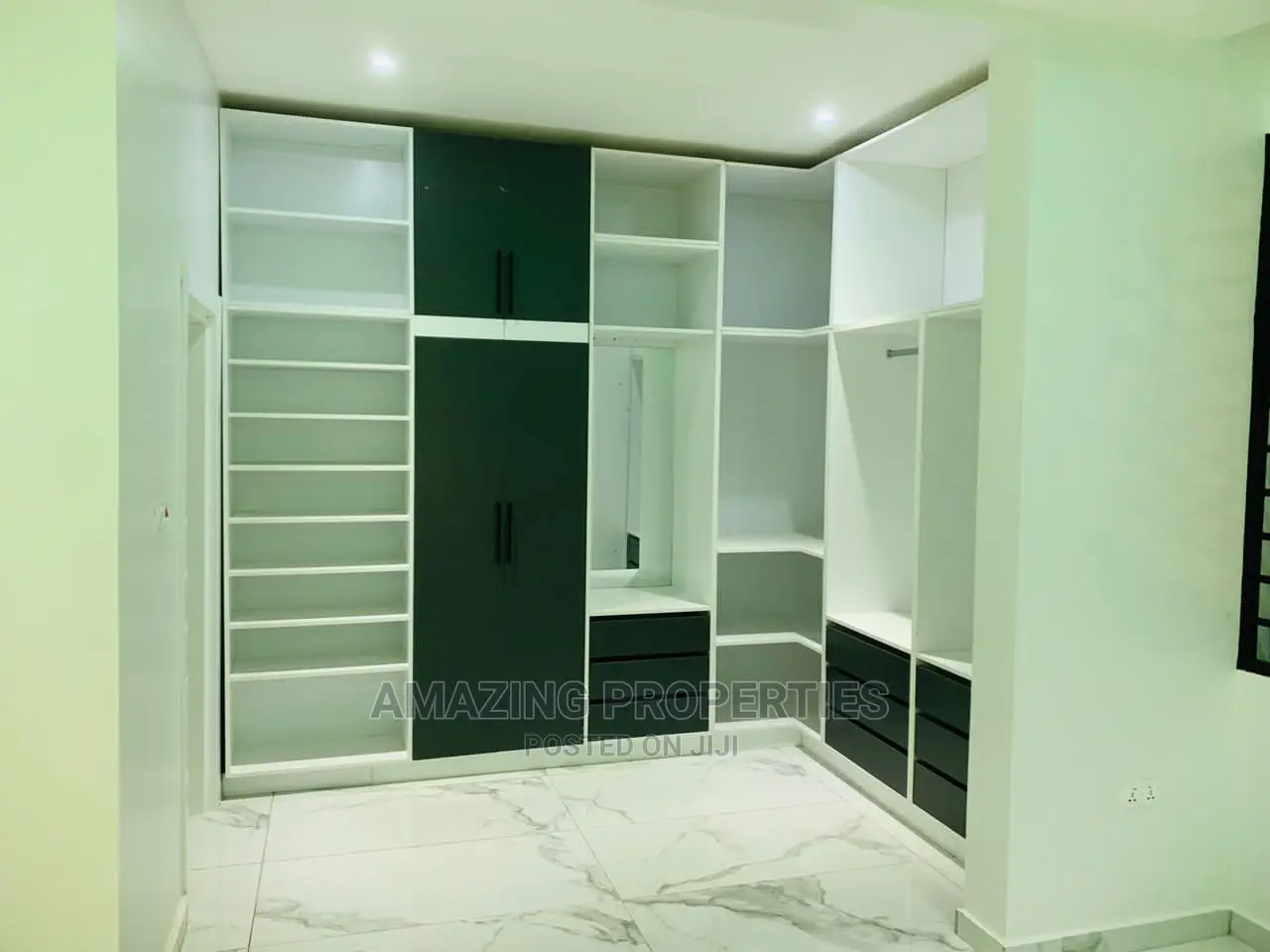 5bdrm House in East Legon Hills for Sale in East Legon