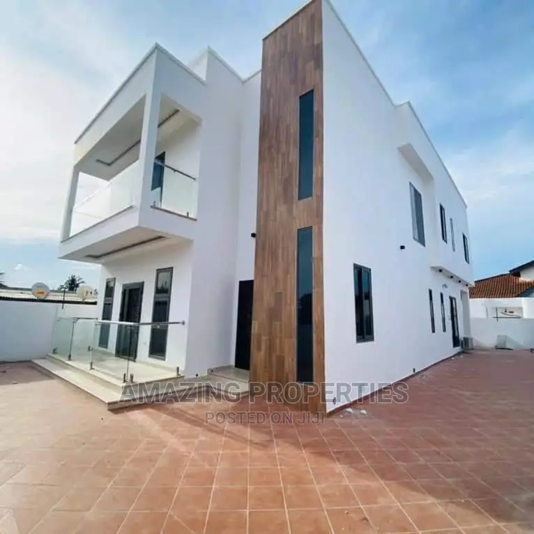 Furnished 4bdrm House in 4Bedroom Ouse For, East Legon for Sale in East Legon