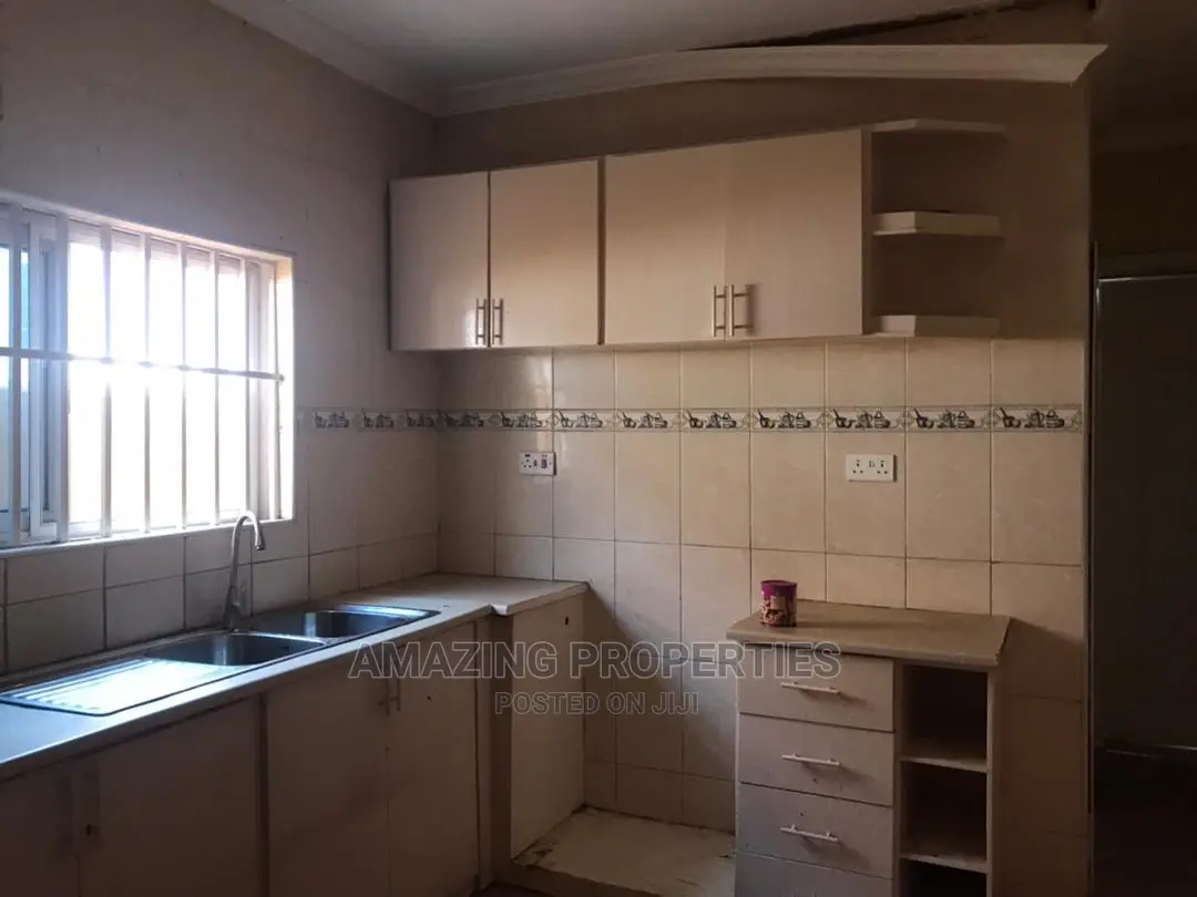 3bdrm House in Spintex Batsonaa for rent in Spintex