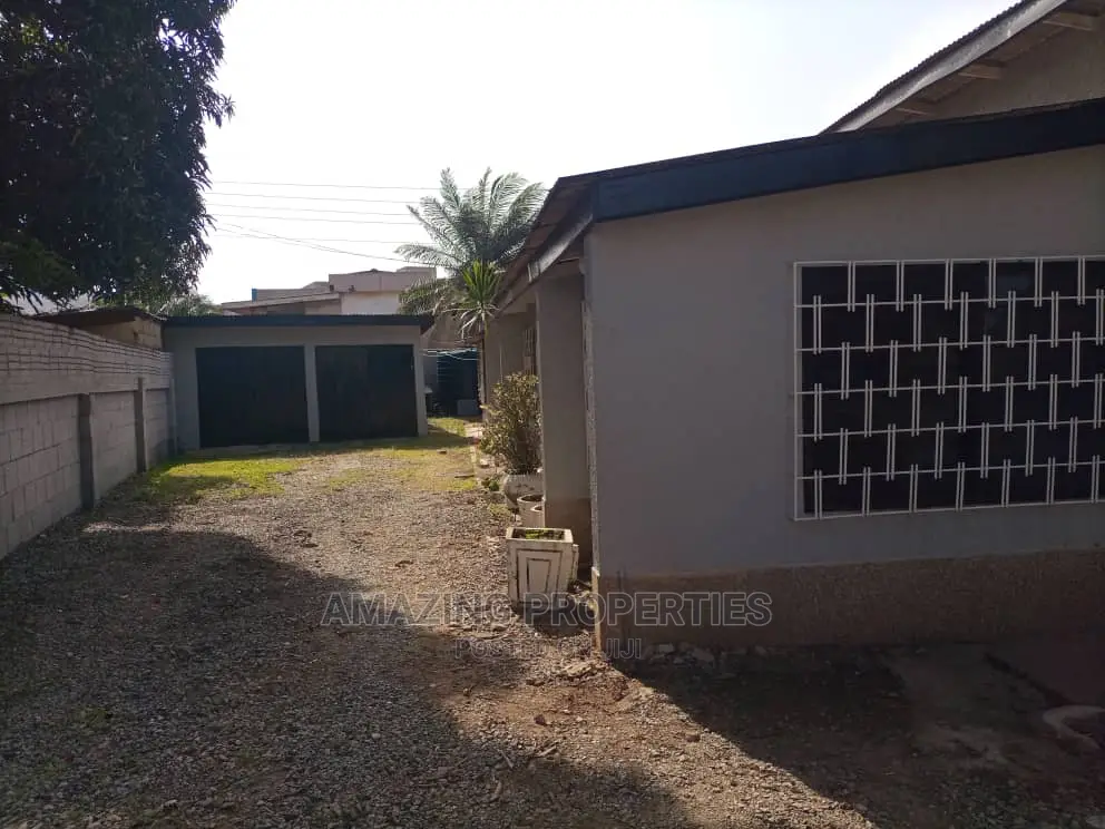 3bdrm House in Nyaniba Estate for Sale in Nyaniba Estate