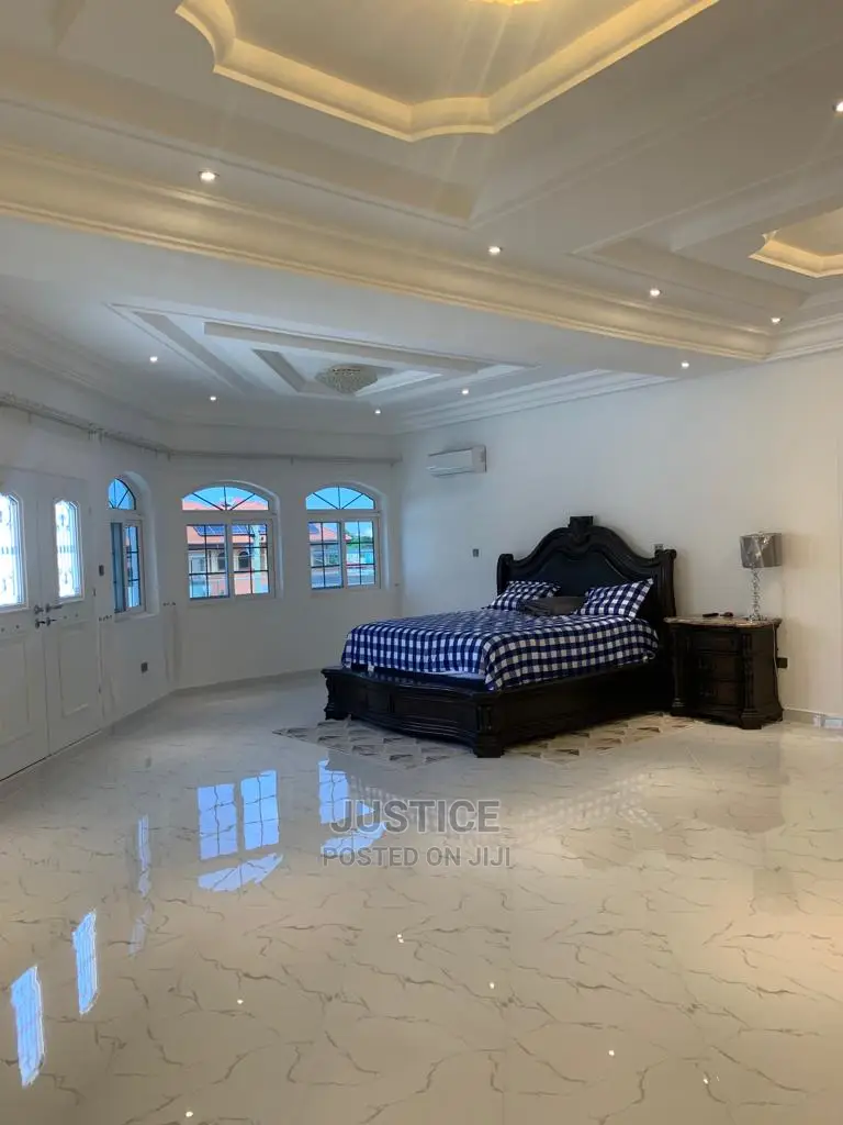 5bdrm Mansion in East Legon, American House for Sale in American House