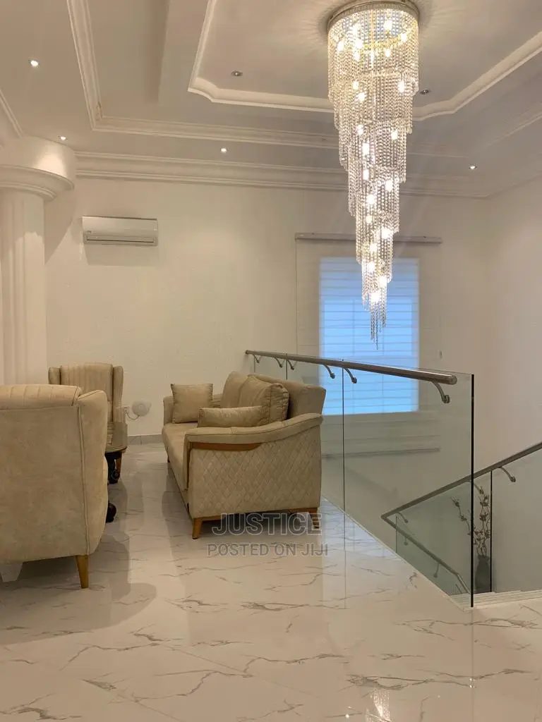 5bdrm Mansion in East Legon, American House for Sale in American House