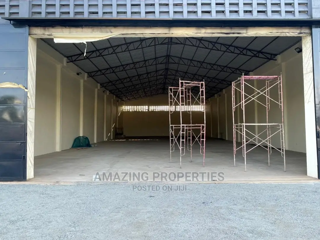 1167sqm Warehouse for Rent at Spintex in Spintex