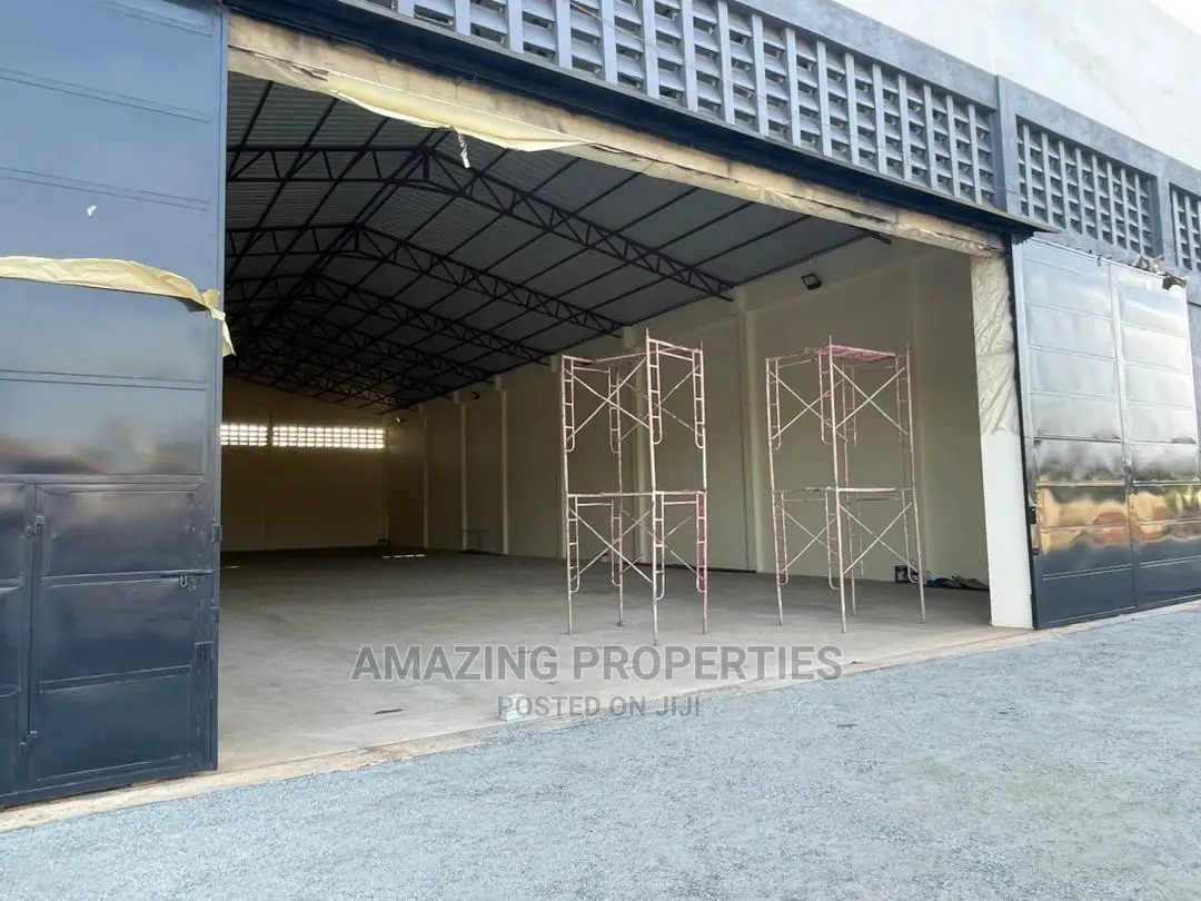 1167sqm Warehouse for Rent at Spintex in Spintex