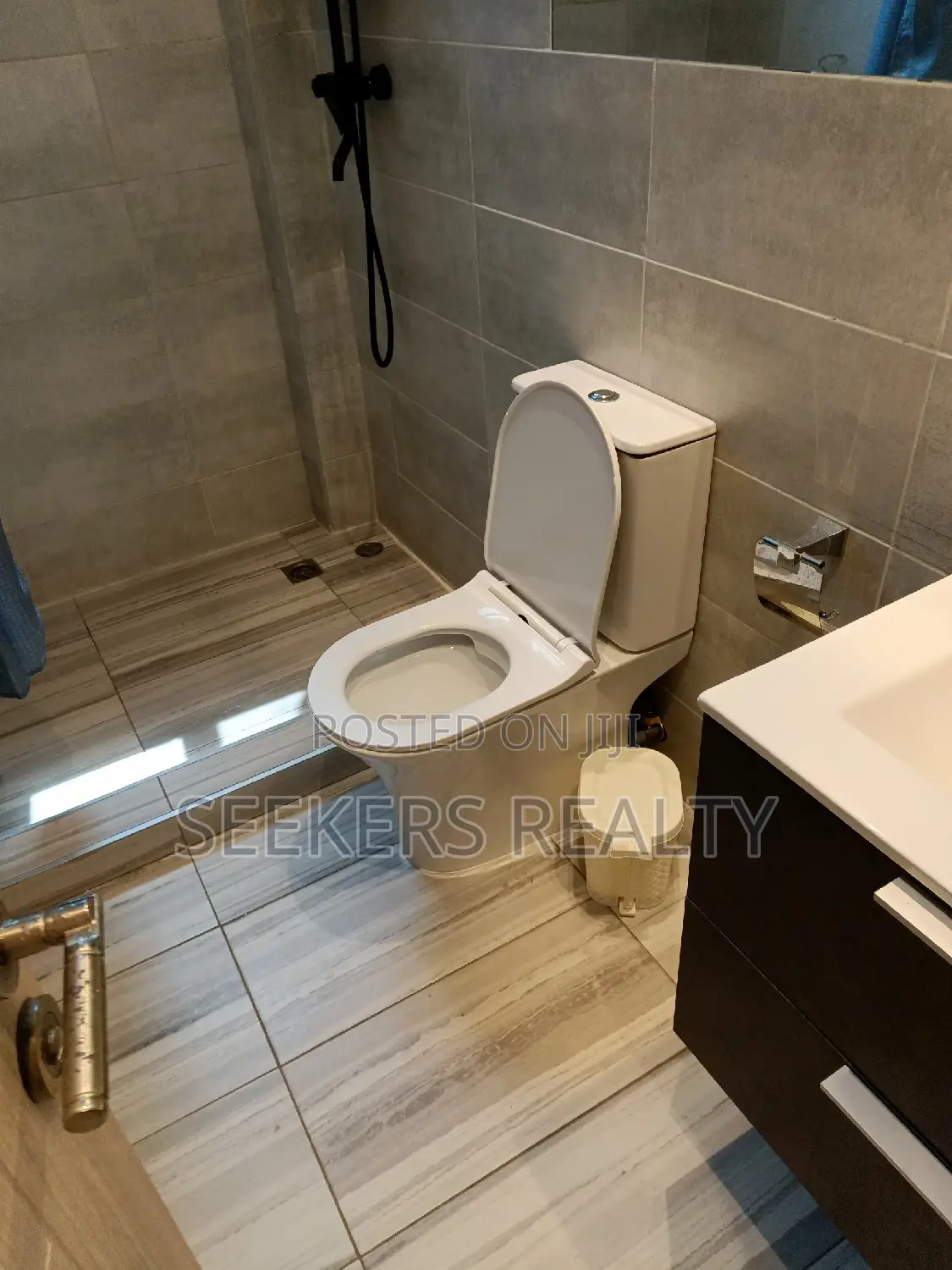Furnished 1bdrm Apartment in Seekers Realty, Osu for rent in Osu