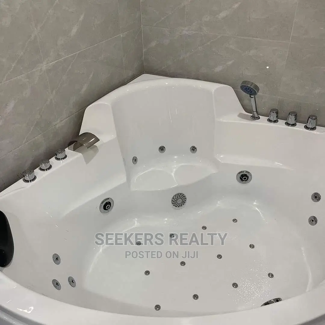 Furnished 5bdrm House in Seekers Realty, East Legon for Sale in East Legon