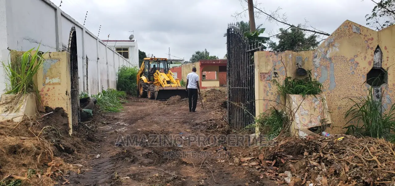 3 Plots of Land for Sale at Dzorwulu in Dzorwulu