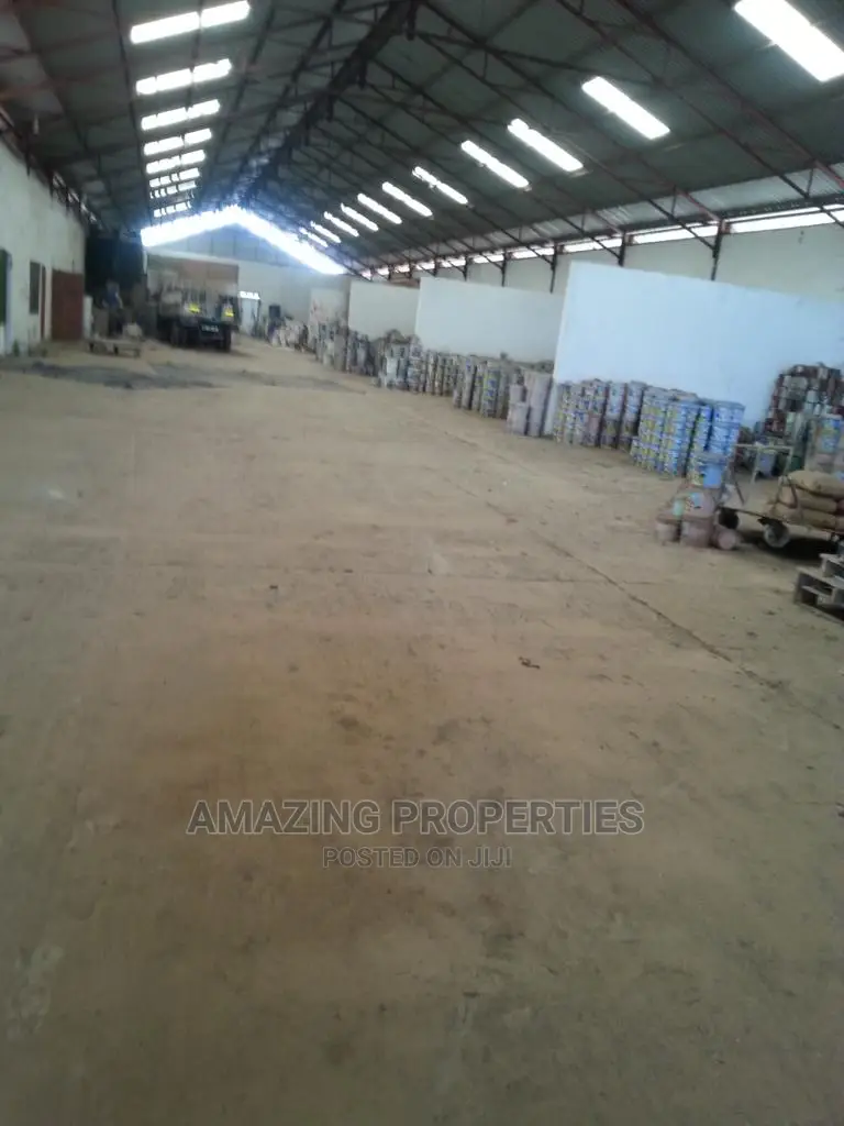 1200sqm Warehouse for Sale Around 37 in Airport Residential Area