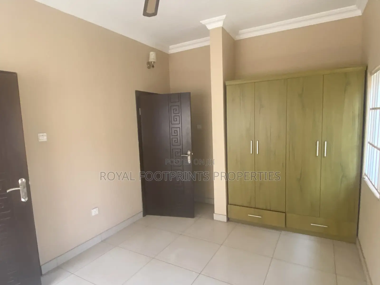 4bdrm Townhouse / Terrace in Royal Footprints, East Legon for Rent in East Legon