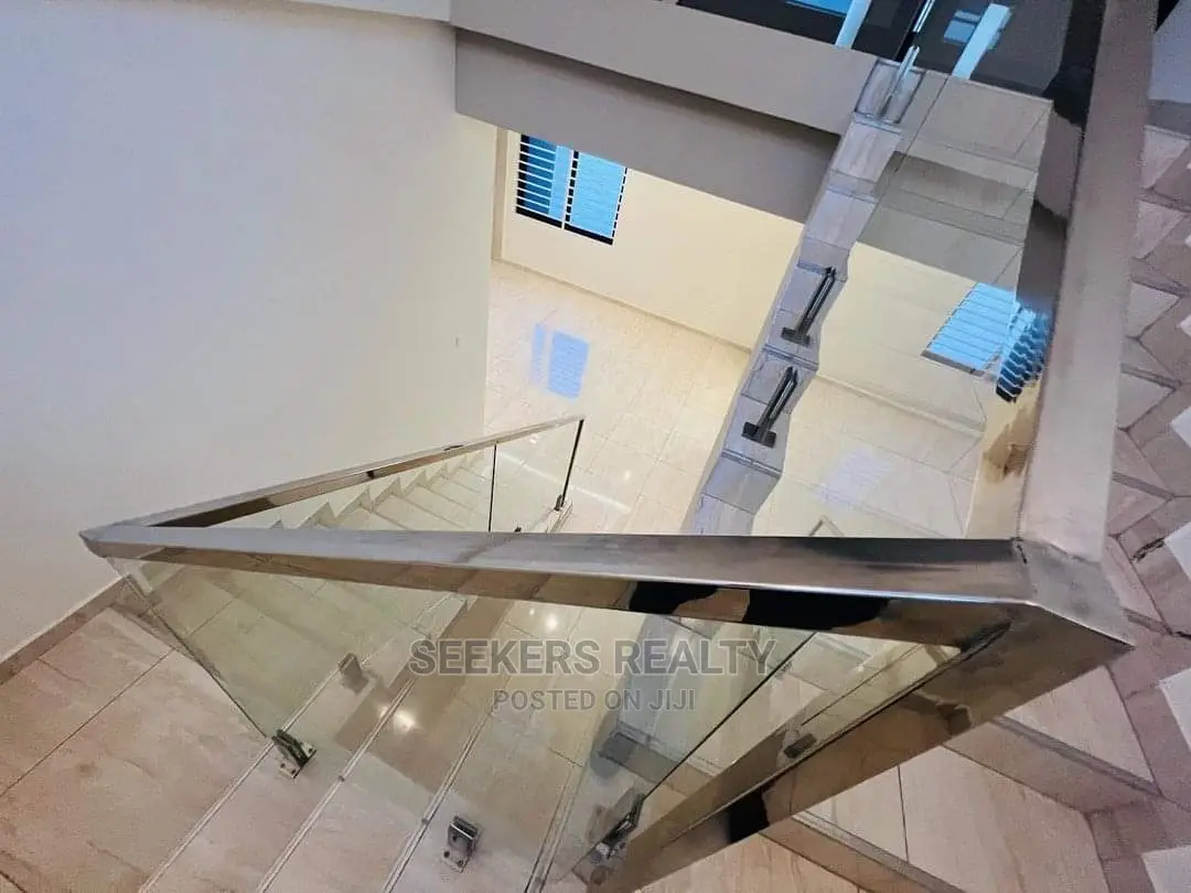 4bdrm House in Seekers Realty, Lake Side Estate for Sale in Lake Side Estate